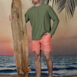 Model trägt Coral Badeshorts Andrew&Cole